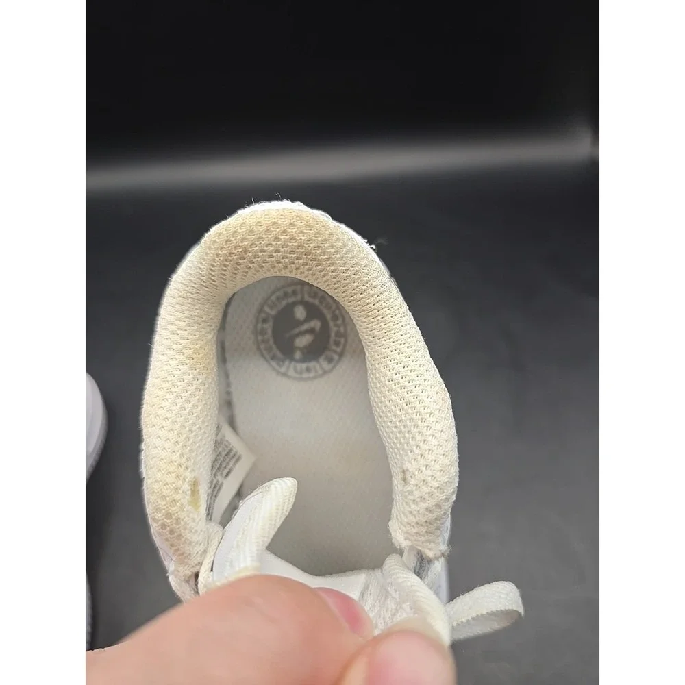 Nike Air Force 1 Baby Size 5 Tripple White.